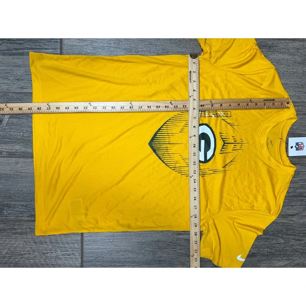 Nike NFL Green Bay Packers Football Graphic‎ T-Shirt Mens Medium Yellow